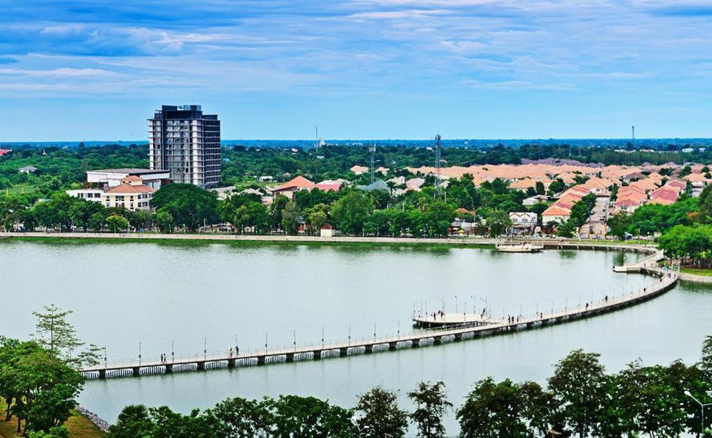 Qbix Hotel Khon Kaen Exterior foto